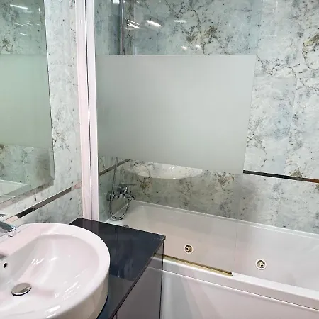 Gran Via - Parking Gratis *